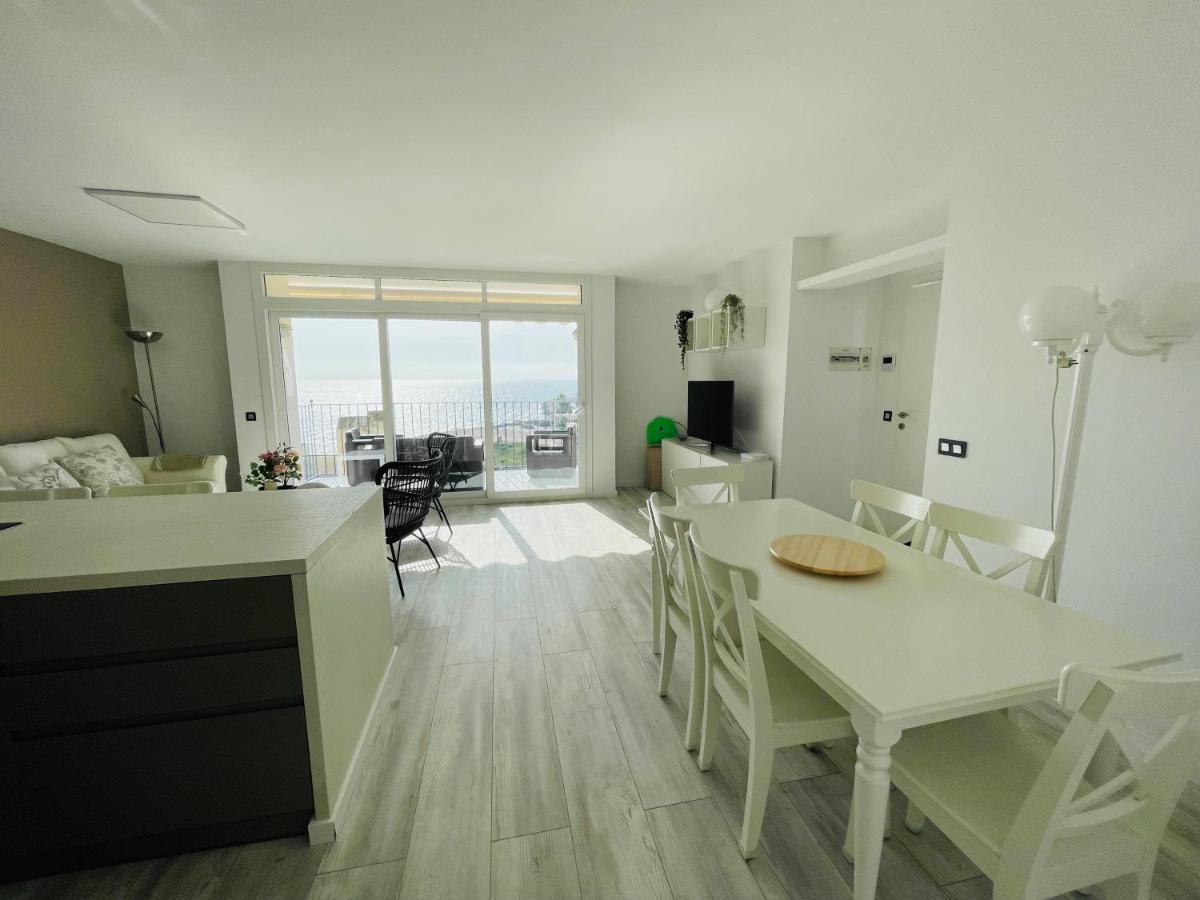 Appartement La Marina2 Seaview With Amazing Terrace à Sitges Extérieur photo